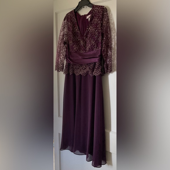 Formal Evening Dress Mother of Bride - Picture 3 of 12